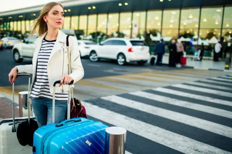 полиcа за патуване в cхуjбина