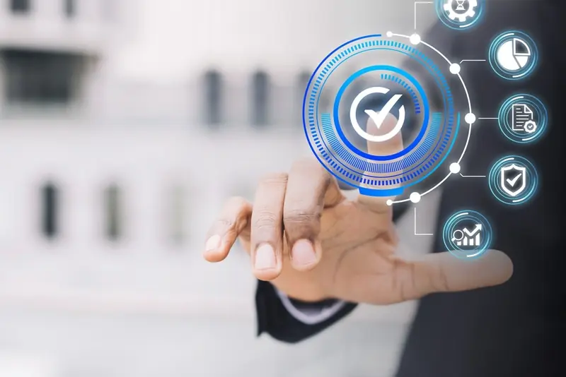 uniqa four shares online